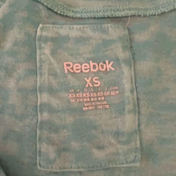 DONATED❗️Reebok burnout v neck “make your own yoga” t-shirt XS - Picture 2 of 3